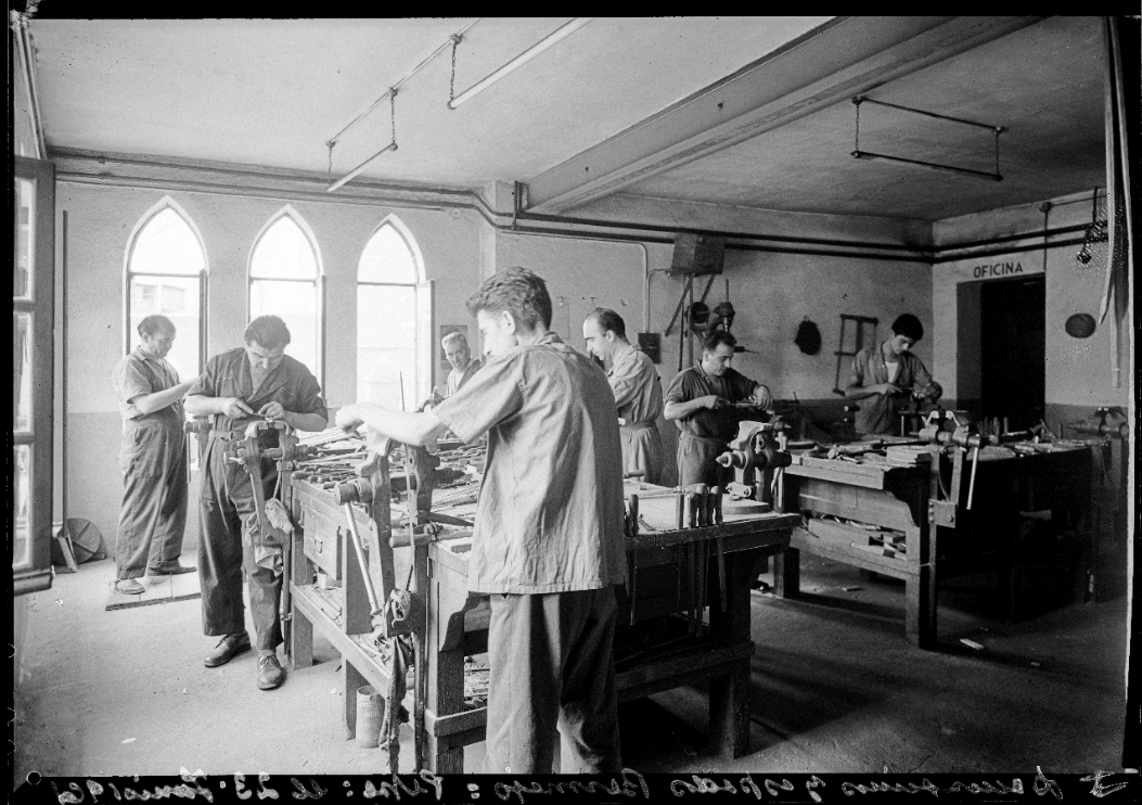 Talleres Damasquinos de Bermejo 1961