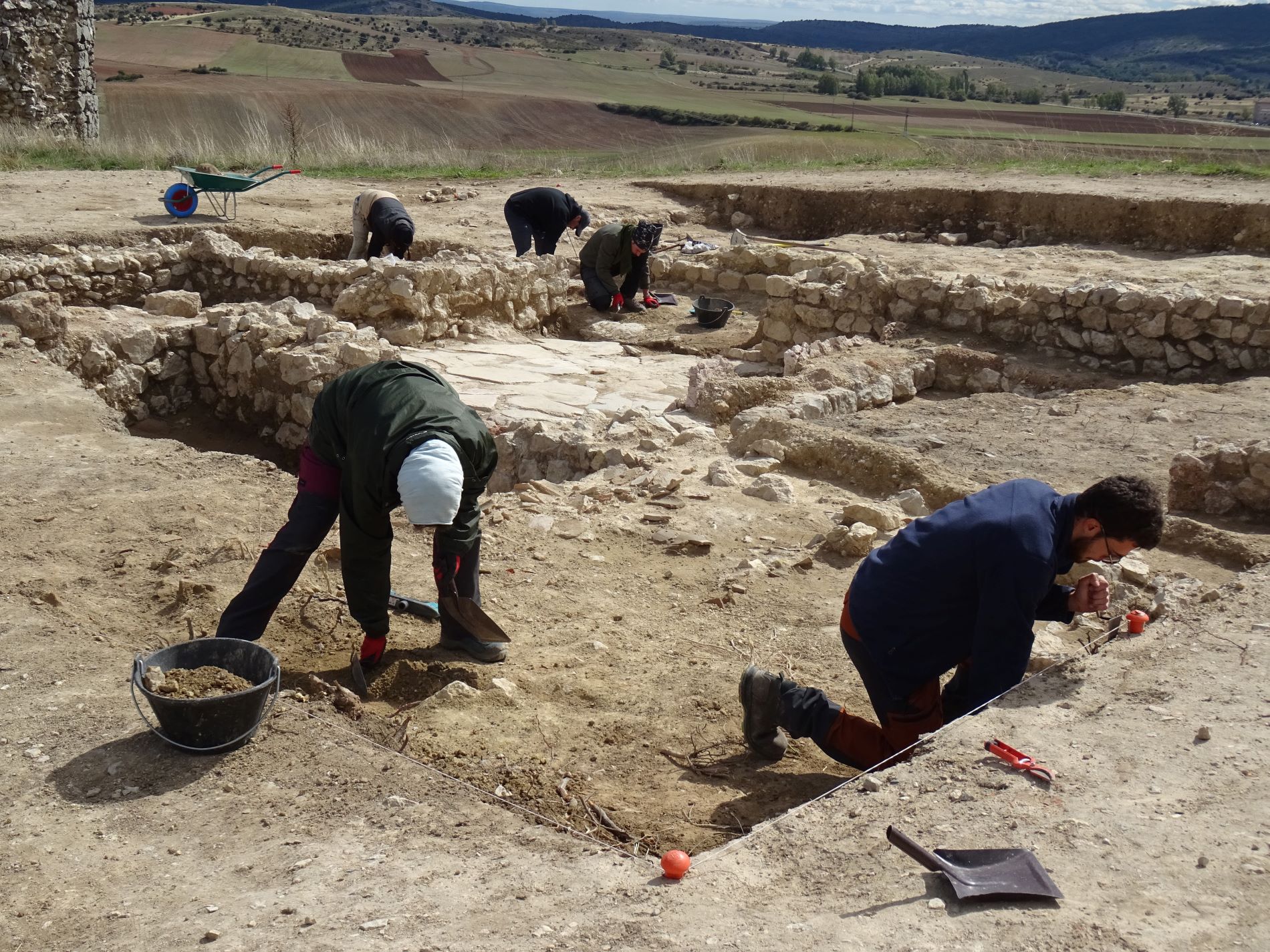 Trabajos de excavación en el sondeo 3000 ubicado en el cerro de la Judería