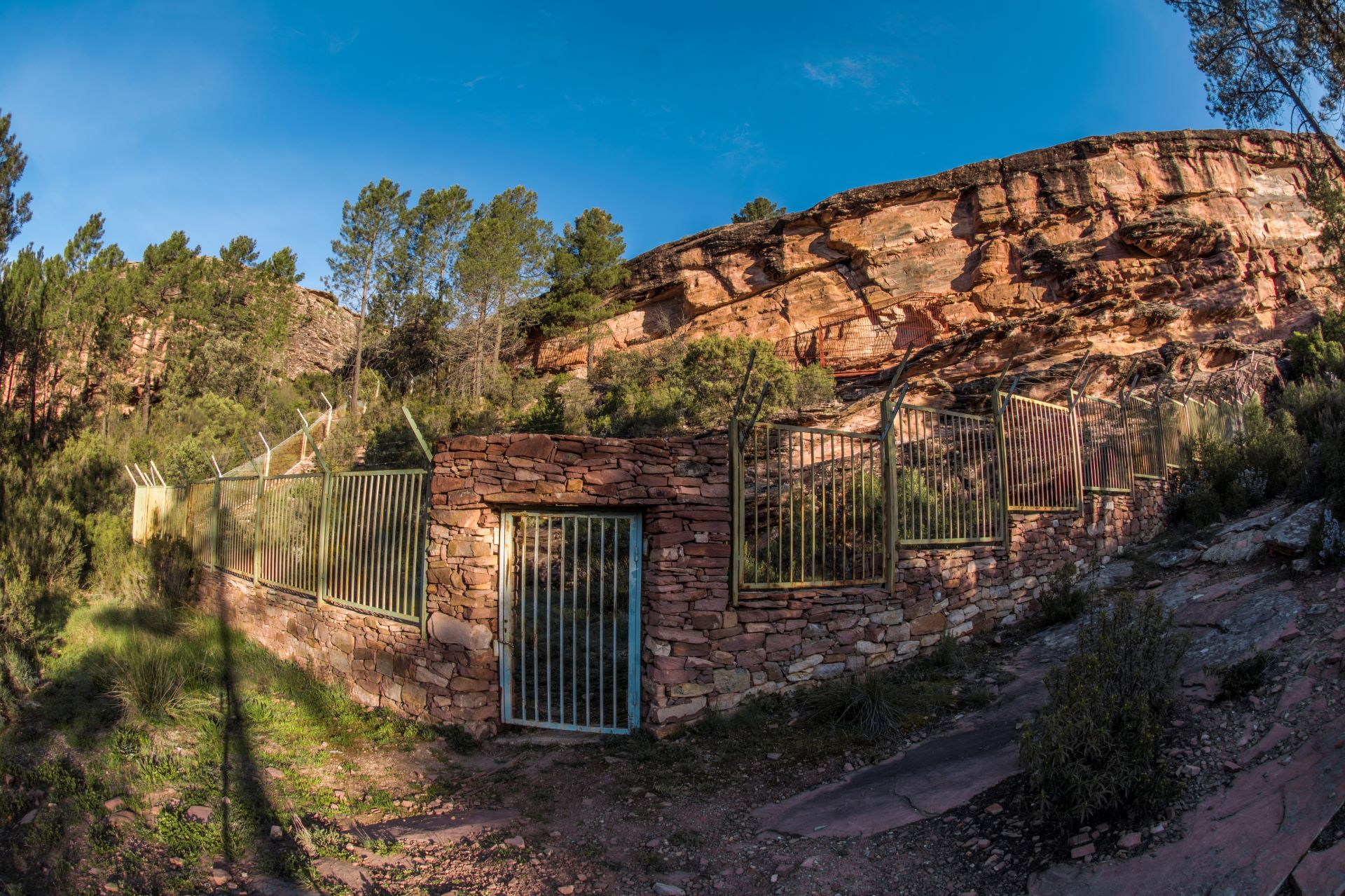 Peña del Escrito (Villar del Humo, Cuenca). Vista general del yacimiento. Fuente: Portal de Cultura JCCM