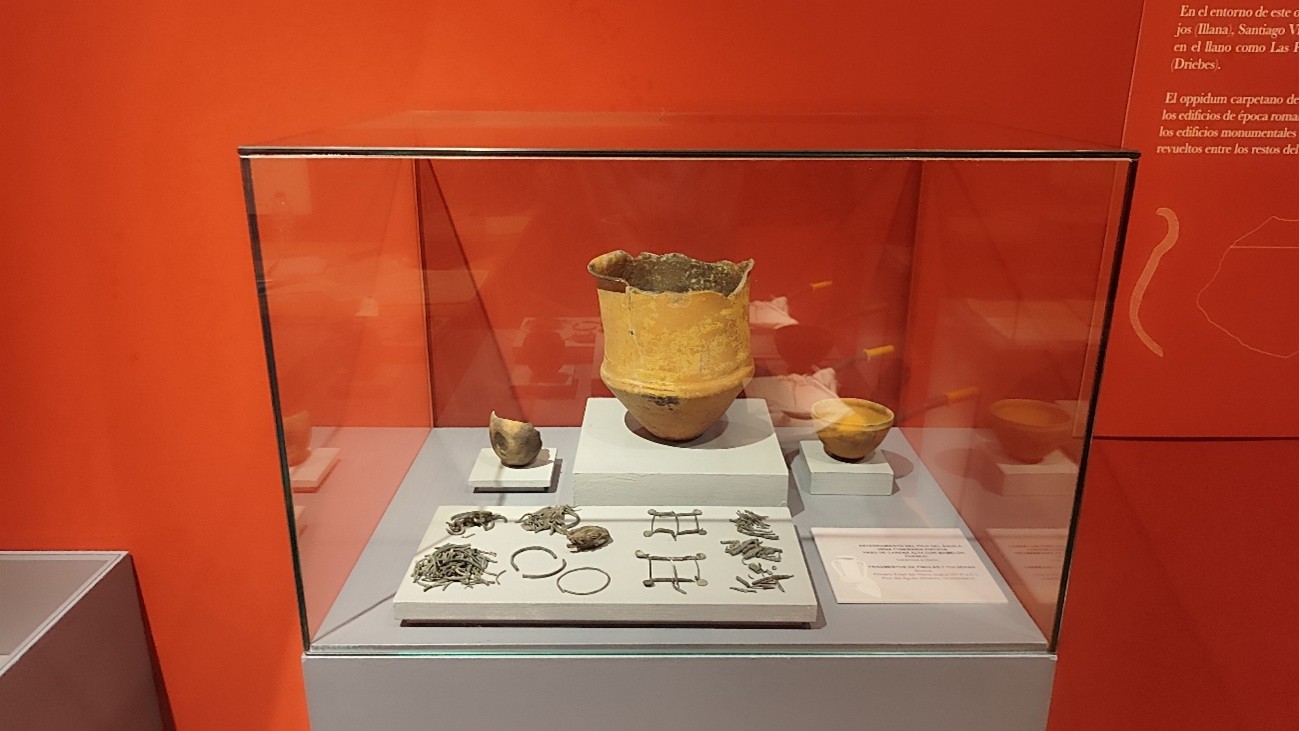 Ajuar funerario del Pico del Águila (Driebes). Edad del Hierro siglo VII a.C.