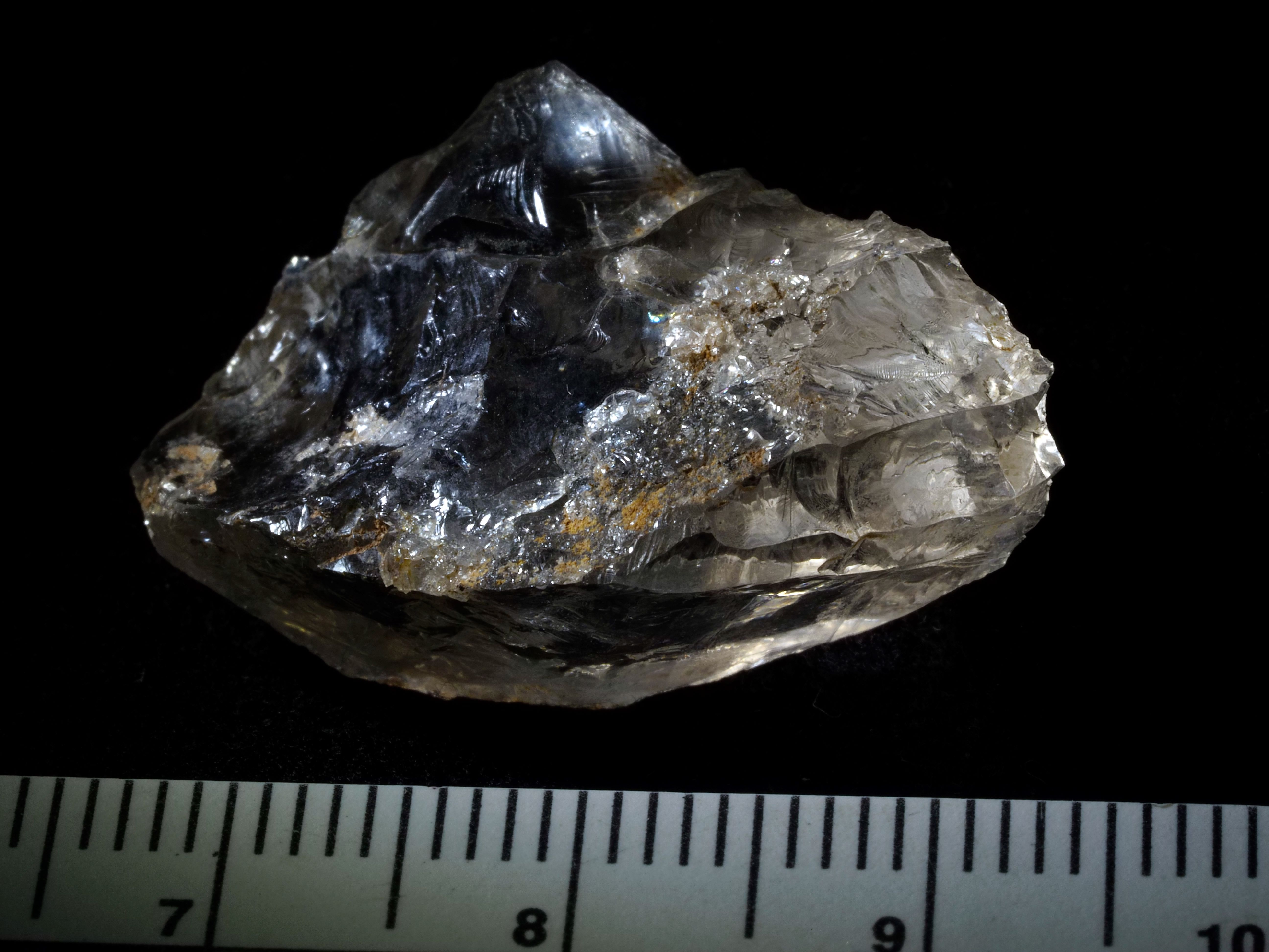 Núcleo de laminillas en cristal de cuarzo de la unidad del Paleolítico superior inicial del abrigo de la Malia. Créditos: Javier Trueba-MSF