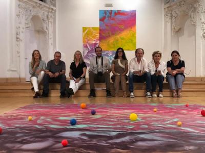 La comisaria de la exposición de Bill Viola, que promueve el Gobierno regional, visita Cuenca para ultimar detalles del montaje de la muestra