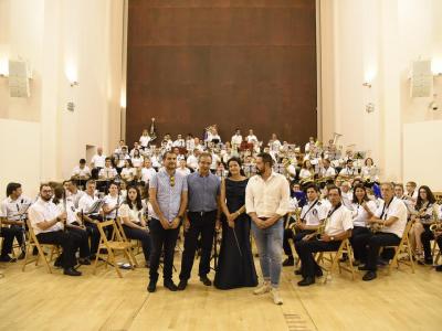 El Gobierno regional reconoce la contribución de la Banda de Música de Brihuega, en su 150 aniversario, al mantenimiento de la tradición cultural