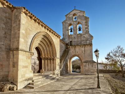 Iglesia románica de Arcas del Villar