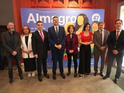 El Gobierno regional ejemplifica su compromiso con el Festival de Almagro financiado parte de la muestra y la obra ‘Ñaque o de piojos y actores’ 