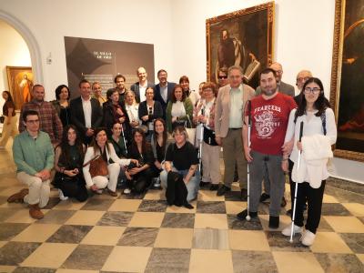El Gobierno regional, la ONCE y el IES ‘Alfonso X’ colaboran en la mejora de la accesibilidad de la exposición ‘Tesoros. Museo de Santa Cruz’