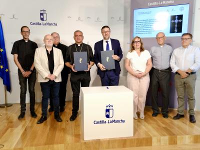 El Gobierno regional colaborará con el Obispado de Albacete con la restauración integral de la cruz procesional de la parroquia de San Blas en Villarrobledo (Albacete)