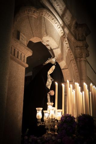 TAMBOR CON LA CARA DE CRISTO DURANTE LA PROCESIÓN DE SEMANA SANTA EN CUENCA  ,ESPAÑA Stock Photo