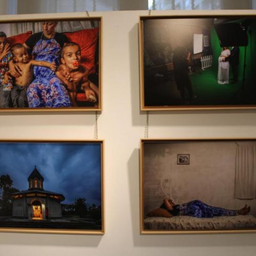 El Archivo Histórico Provincial de Albacete acoge la exposición homenaje a Luis Valtueña con trabajos fotográficos universales sobre desigualdad, drama fronterizo y vulneración de Derechos Humanos