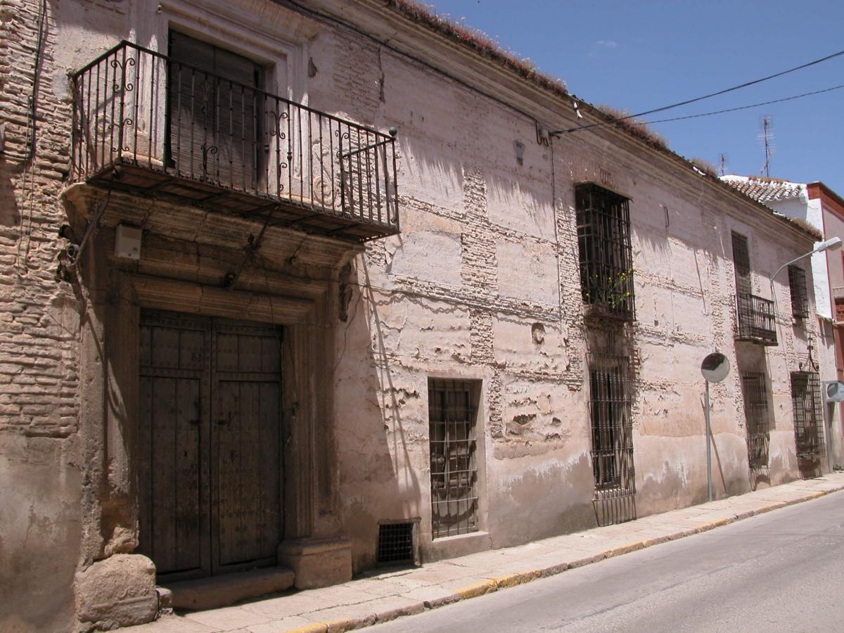 1.	"Casa de los Vasco: Patrimonio Residencial y Sociedad en la Valdepeñas Moderna"